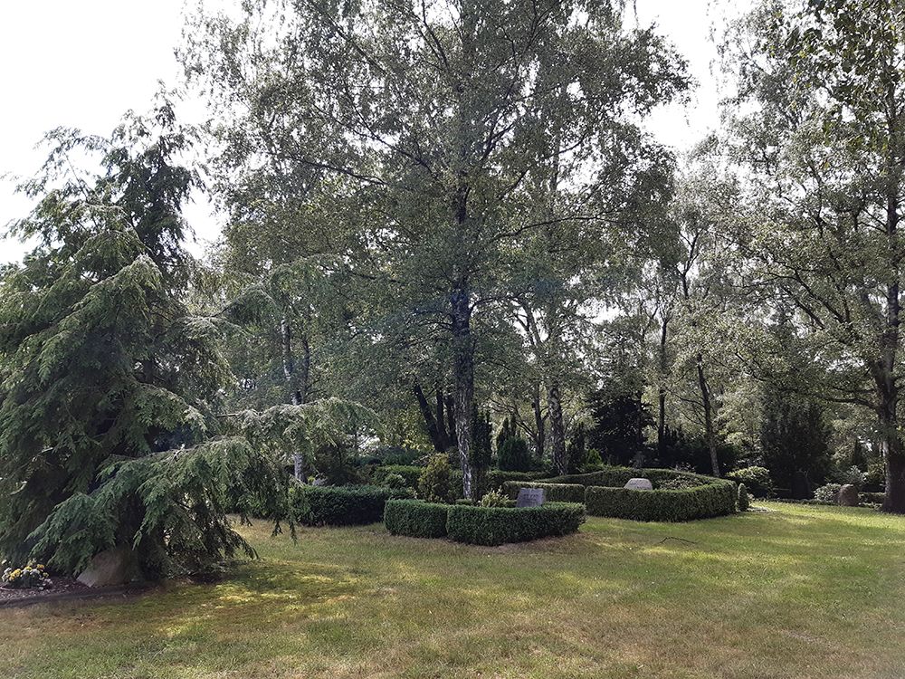 Grabstellen auf dem Friedhof Ottensen
